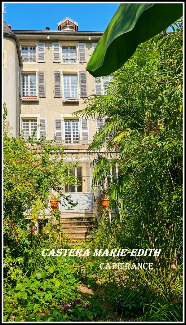 IMMEUBLE - ANCIEN HOTEL PARTICULIER- hypercentre - jardin - SALIES DU SALAT (31)