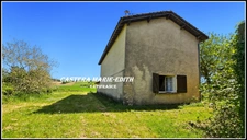 Propriete à BARRAN (GERS) AVEC MAISON GASCONNE EN PIERRES- 160 m² hab- sur 2,6 hectares + dépendances +PUITS 