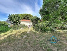 Maison T5 135 m2 avec piscine, terrain arboré et dépendance – environnement lavande et nature – Malataverne
