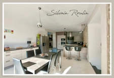 House for sale 8 rooms MALATAVERNE (26)