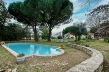 Maison T5 135 m2 avec piscine, terrain arboré et dépendance – environnement lavande et nature – Malataverne