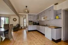 Maison T5 135 m2 avec piscine, terrain arboré et dépendance – environnement lavande et nature – Malataverne