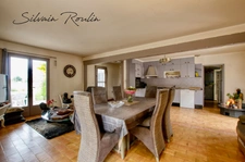 Maison T5 135 m2 avec piscine, terrain arboré et dépendance – environnement lavande et nature – Malataverne