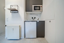 LYON 9ème VAISE - Studio de 19 m² vendu meublé – Rez-de-chaussée – Proche métro