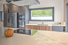 Contemporary House – 1.480 sq ft – GENAY (69) 4 Bedrooms – Swimming Pool