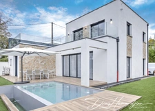 Contemporary House – 1.480 sq ft – GENAY (69) 4 Bedrooms – Swimming Pool