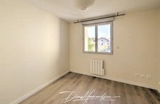 Maison à vendre 5 pièces - 4 Chambres - 122 m2 - FONTAINES SAINT MARTIN (69270)