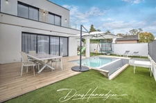 Maison contemporaine 138 m2 - GENAY (69) 4 Chambres - Piscine