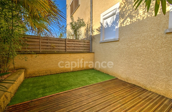 Maison mitoyenne - 4 Chambres - 122 m2 - FONTAINES SAINT MARTIN (69270)