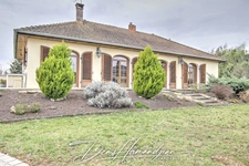 Maison familiale de 178 m² - 4 Chambres -  Terrain arboré de 4 072 m² à Saint-Vulbas (01150)