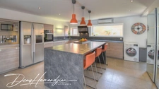 Dpt MIONNAY (01), à vendre maison 175 m² - 4 chambres - Terrain de 1056,00 m² avec piscine