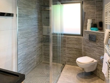 Maison contemporaine à vendre 6 pièces CREMIEU (38)