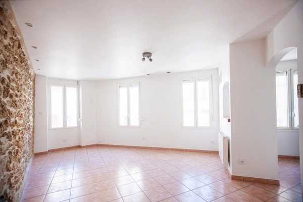 À vendre Immeuble de 71,99 m² à MARSEILLE 4e
