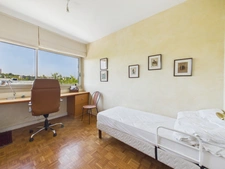 À vendre Appartement T5 de 150 m² au dernier étage avec terrasse à Saint-Giniez MARSEILLE 8E ARRONDISSEMENT
