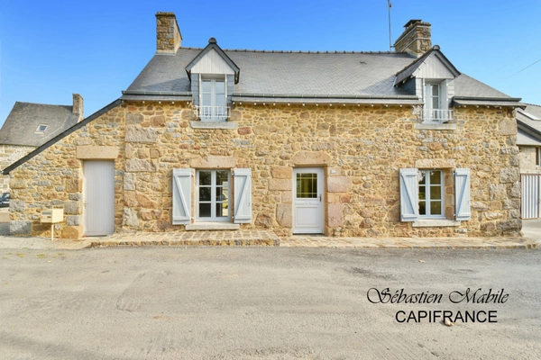 Maison en pierres indépendante à vendre 3 pièces LA FONTENELLE (35)  VAL COUESNON