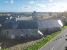 Dpt (35), à vendre ensemble immobilier à rénover - Baie du Mont Saint Michel - Saint Georges de Gréhaigne