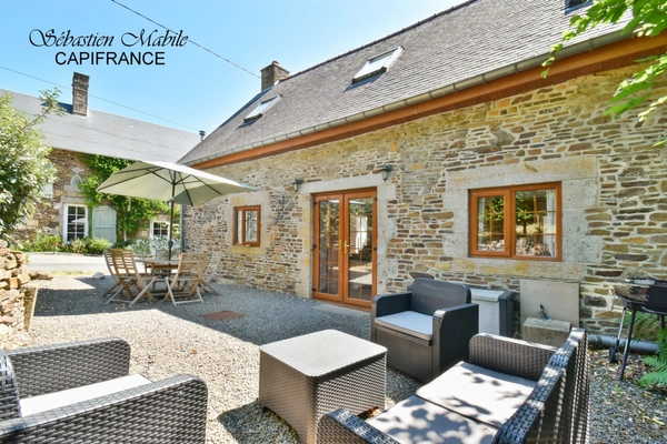 Chambres d'hôtes et gîte à vendre en Bretagne 9 pièces SOUGEAL (35) en Baie du Mont Saint Michel - Terrrain de 2200 M² 