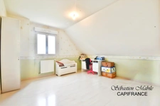 Maison contemporaine à vendre 4 chambres dont 1 au RDC, avec 2 doubles garages, (50) PONTORSON - Terrain de 2000 M²