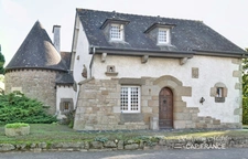 Propriété en pierre avec piscine à vendre (35) LANHELIN - MESNIL-ROC'H