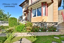 Bourgeois house for sale with 10 rooms in Pontorson (50) - Mont Saint Michel Bay