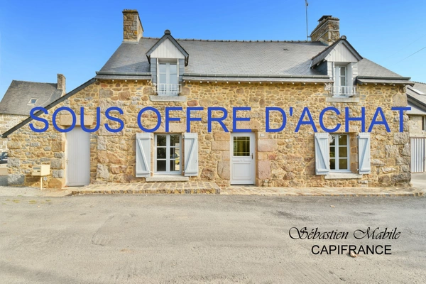 Maison en pierres indépendante à vendre 3 pièces LA FONTENELLE (35)  VAL COUESNON