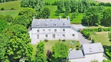 Propriété à vendre avec 5 gîtes + un appartement 14 pièces (50) à Pontorson en Normandie en Baie du Mont Saint Michel