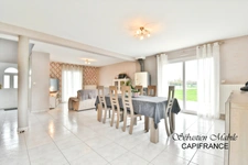 Maison contemporaine à vendre 4 chambres dont 1 au RDC, avec 2 doubles garages, (50) PONTORSON - Terrain de 2000 M²