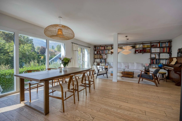 DIVONNE-LES-BAINS — Maison contemporaine T5 avec jardin paysager
