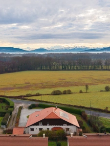Maison moderne aux volumes généreux à vendre 7 pièces PREVESSIN MOENS (01)