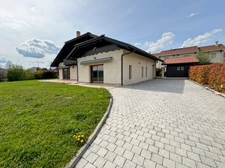 Maison moderne aux volumes généreux avec 6 chambres - PREVESSIN MOENS (01)