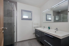 DIVONNE-LES-BAINS — Maison contemporaine T5 avec jardin paysager