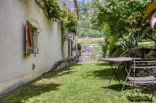 Elegant family home with swimming pool and breathtaking views of the Jura mountains - 5 rooms ECHENEVEX (01)