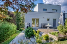 DIVONNE-LES-BAINS — Maison contemporaine T5 avec jardin paysager