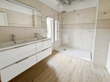 Maison moderne aux volumes généreux à vendre 7 pièces PREVESSIN MOENS (01)