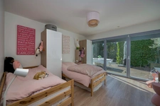 DIVONNE-LES-BAINS — Maison contemporaine T5, jardin paysager et prestations soignées