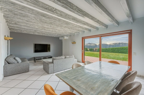 Secteur de Brétigny - Elégante propriété familiale de 230 m2 avec 6 chambres sur un magnifique terrain de 1 130m2