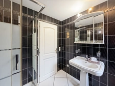 Maison moderne aux volumes généreux à vendre 7 pièces PREVESSIN MOENS (01)