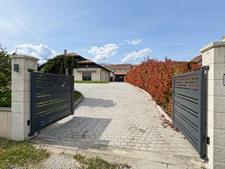 Modern house with generous living spaces for sale, 7 rooms, PREVESSIN MOENS (01)