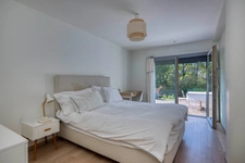 DIVONNE-LES-BAINS — Maison contemporaine T5, jardin paysager et prestations soignées