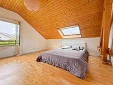 Elegant 192 m² family property with 6 bedrooms in the heart of Tutégny