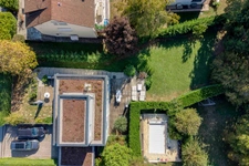 DIVONNE-LES-BAINS — Maison contemporaine T5, jardin paysager et prestations soignées