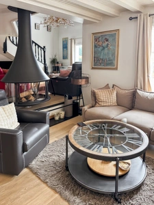 5-bedroom family home in Ségny with spacious rooms and a magnificent garden 