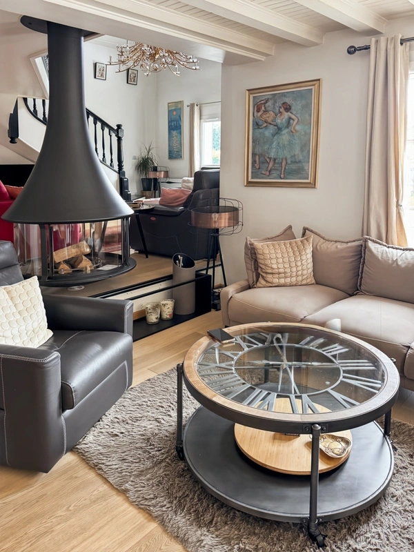 Maison familiale T5 à Ségny avec beaux volumes et magnifique jardin 
