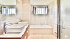 Maison à vendre 6 pièces JONAGE (69), avec piscine