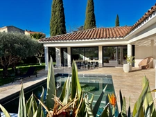 LA CIOTAT - ARCHITECT-DESIGNED, BBC-ENERGY-EFFICIENT SINGLE-STOREY HOUSE – POOL AREA & TERRACE – UNINTERRUPTED VIEWS – NEAR CEYRESTE