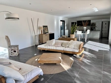 LA CIOTAT - ARCHITECT-DESIGNED, BBC-ENERGY-EFFICIENT SINGLE-STOREY HOUSE – POOL AREA & TERRACE – UNINTERRUPTED VIEWS – NEAR CEYRESTE