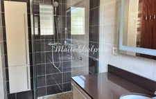 BÉDARRIDES – House for sale, 135 m², swimming pool, 2,500 m² of land – 2 dwellings