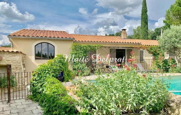 Maison de plain-pied - Piscine, pool house et jardin paysagé – Aubignan (84)