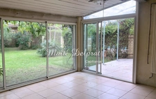 SARRIANS – MAISON FAMILIALE 200 M² AVEC PISCINE, 5 CHAMBRES ET DOUBLE GARAGE