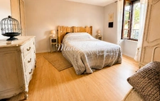 Buis-les-Baronnies – Maison de village de 139 m² avec jardin, 4 chambres, 2 garages, dépendance et vue sur le Pic Saint-Julien 
